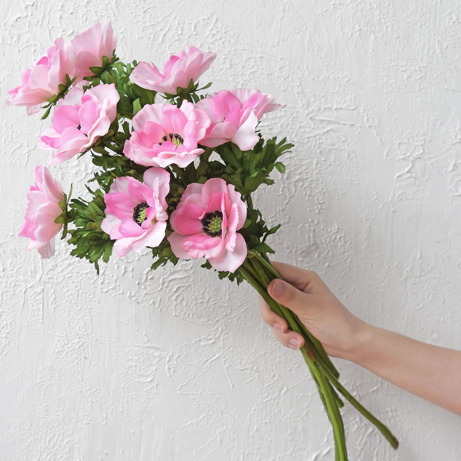 9 Long Stems of ‘Real Touch’ (Refreshing Pink) Artificial Anemone Silk Flowers with Leaves 48cm (18.9 inches)