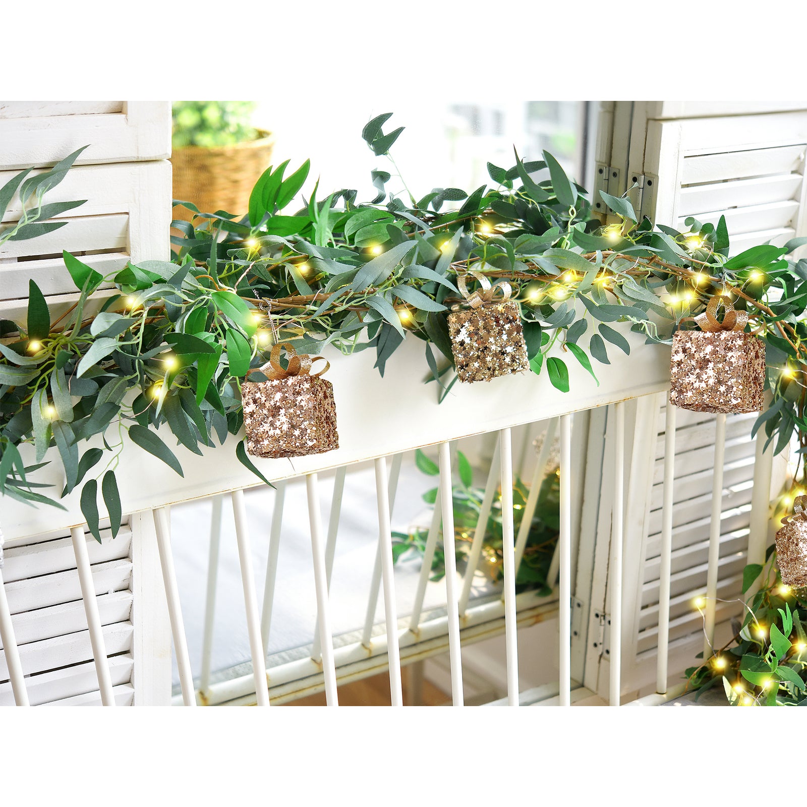 Lighted Willow Leaf Artificial Garlands with Gift Ornaments and Remote