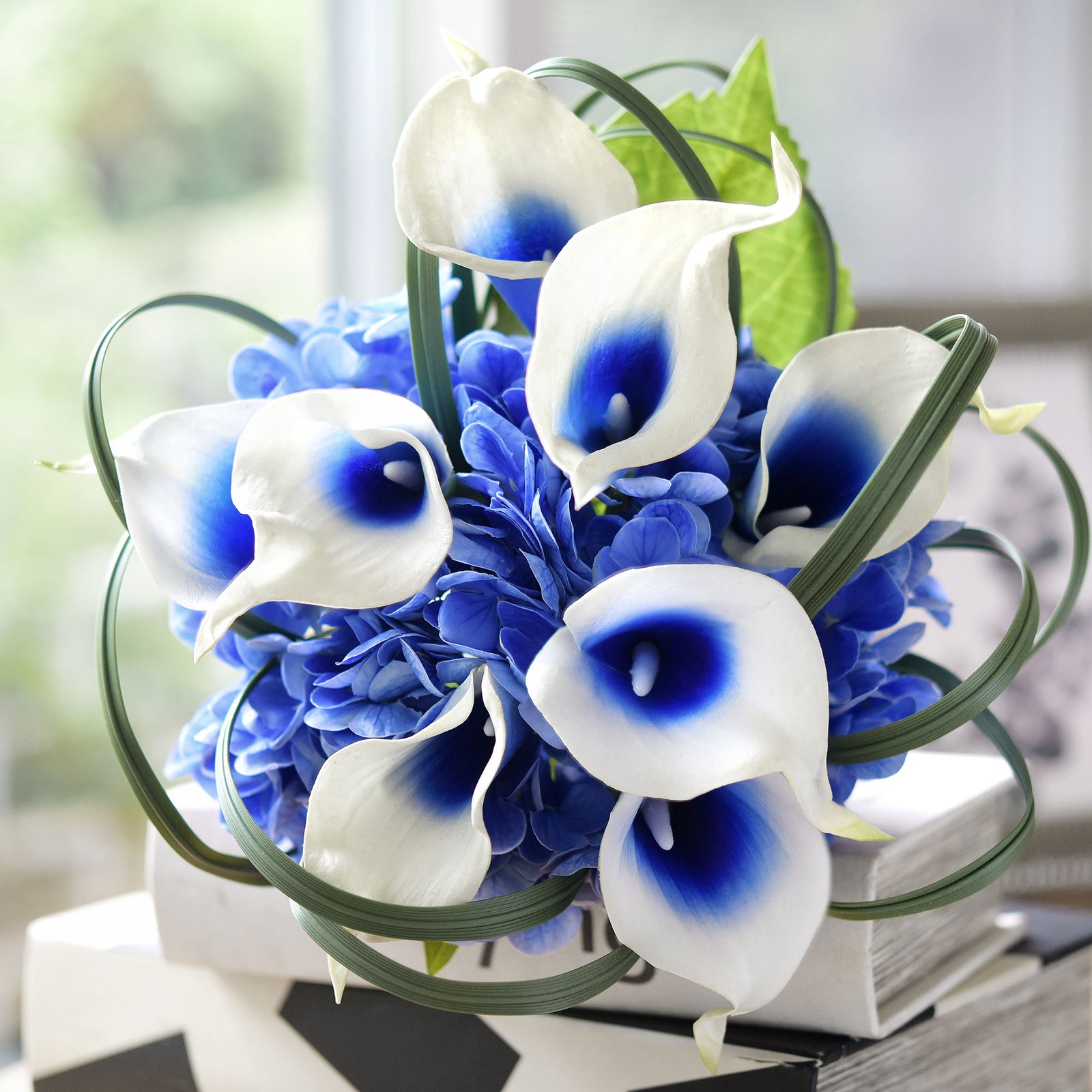 Real Touch Royal Blue Hydrangea and Blue with White Call Lilies Mix Flower Bouquet Artificial Flowers Arrangement 14 Stems