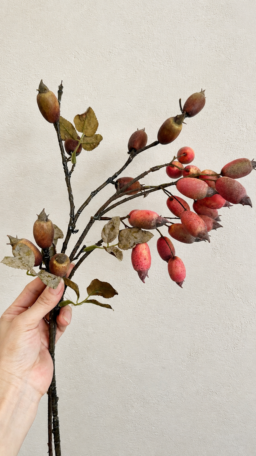 23.6 inch dusty coral red rosehip stem for tabletop vases