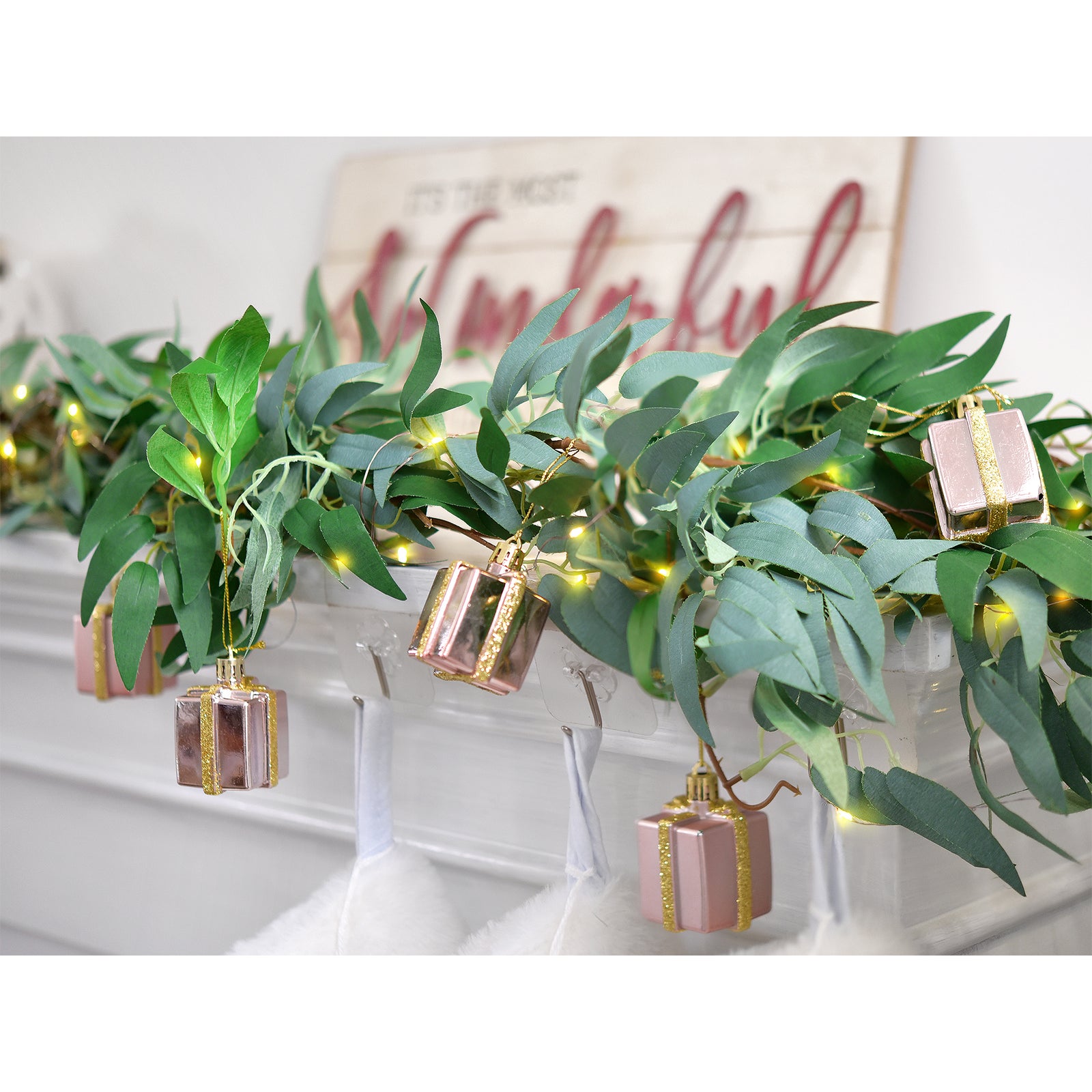 Lighted Willow Leaf Artificial Garlands with Gift Ornaments and Remote