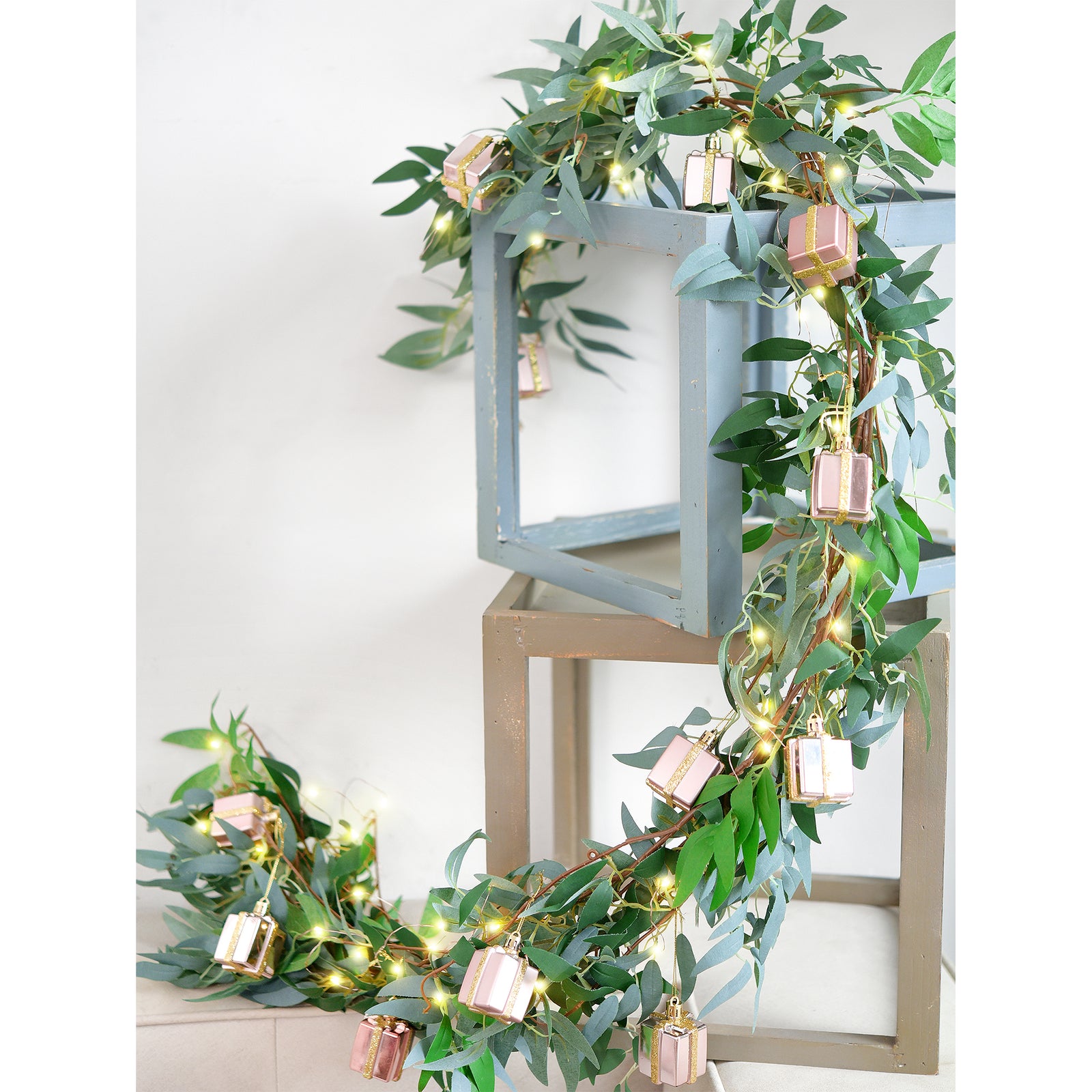 Lighted Willow Leaf Artificial Garlands with Gift Ornaments and Remote