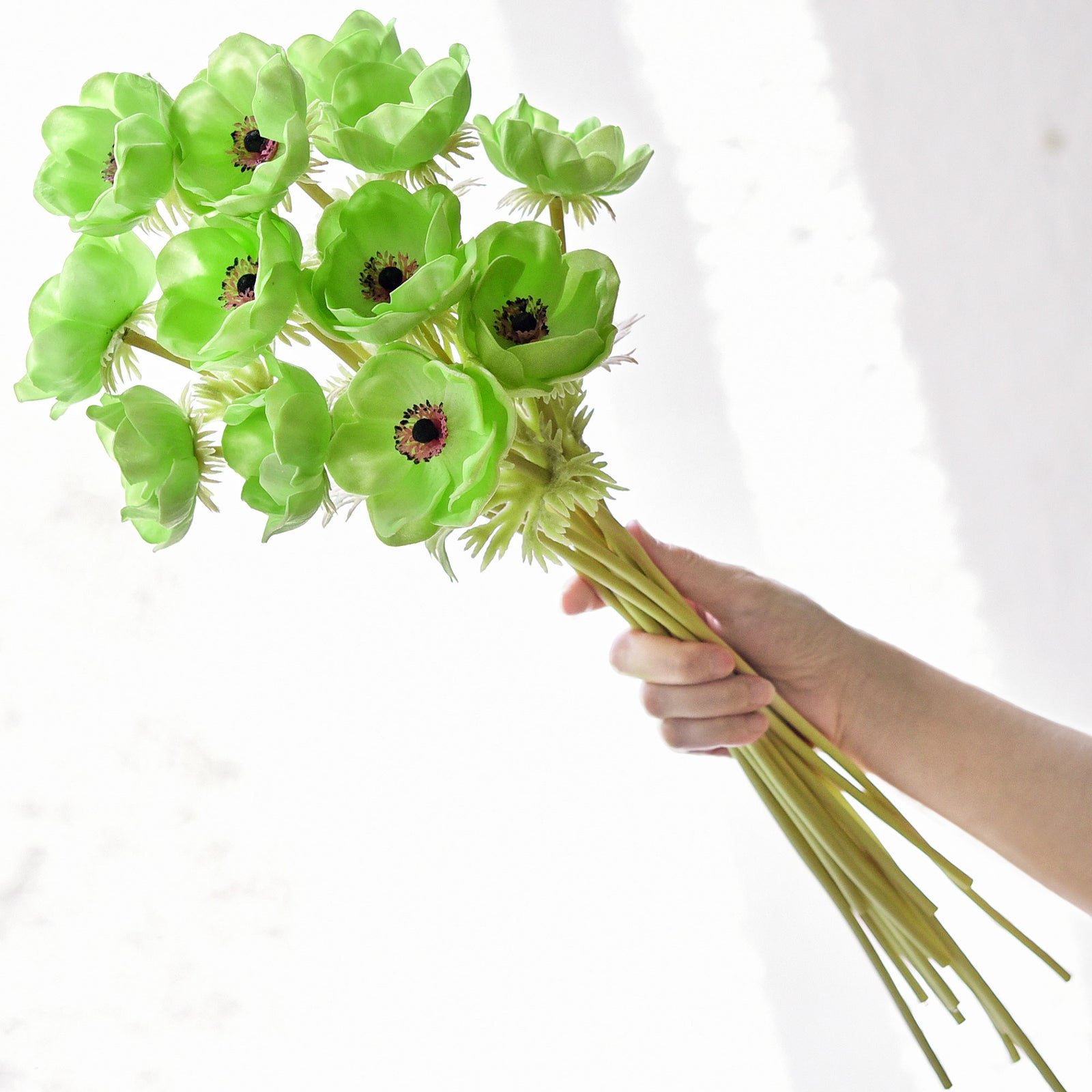 12 Long Stems of ‘Real Touch’ Artificial (Green) Anemone Flowers, Wedding Bouquet Flower Arrangement, 45cm (17.7 inches)