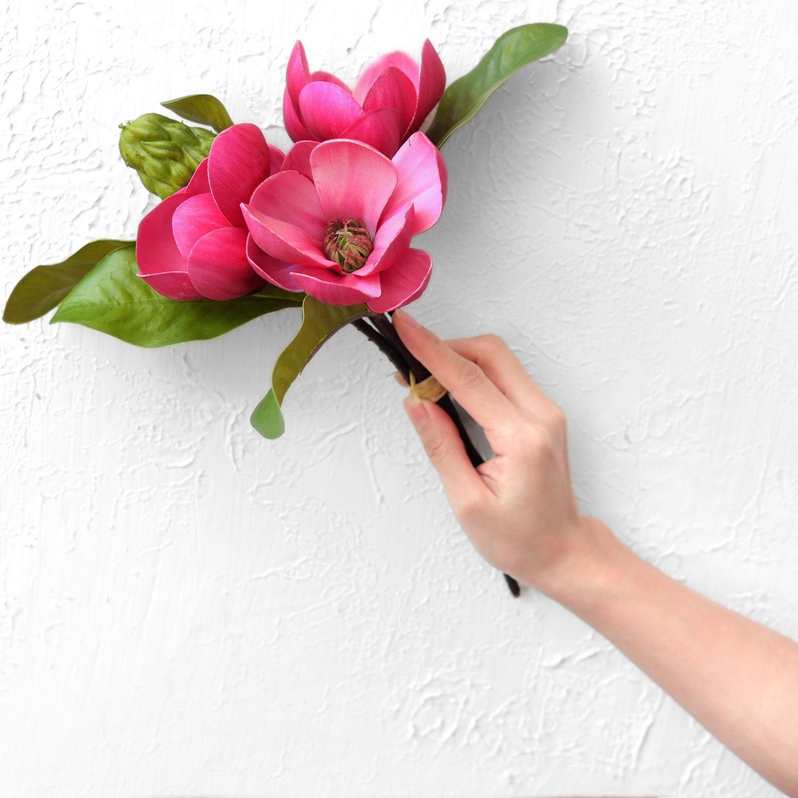 FiveSeasonStuff Magenta Passion Pink Magnolia Artificial Flowers Arrangement with 4 Stems, Wedding Bridesmaids Bouquet Home Decor