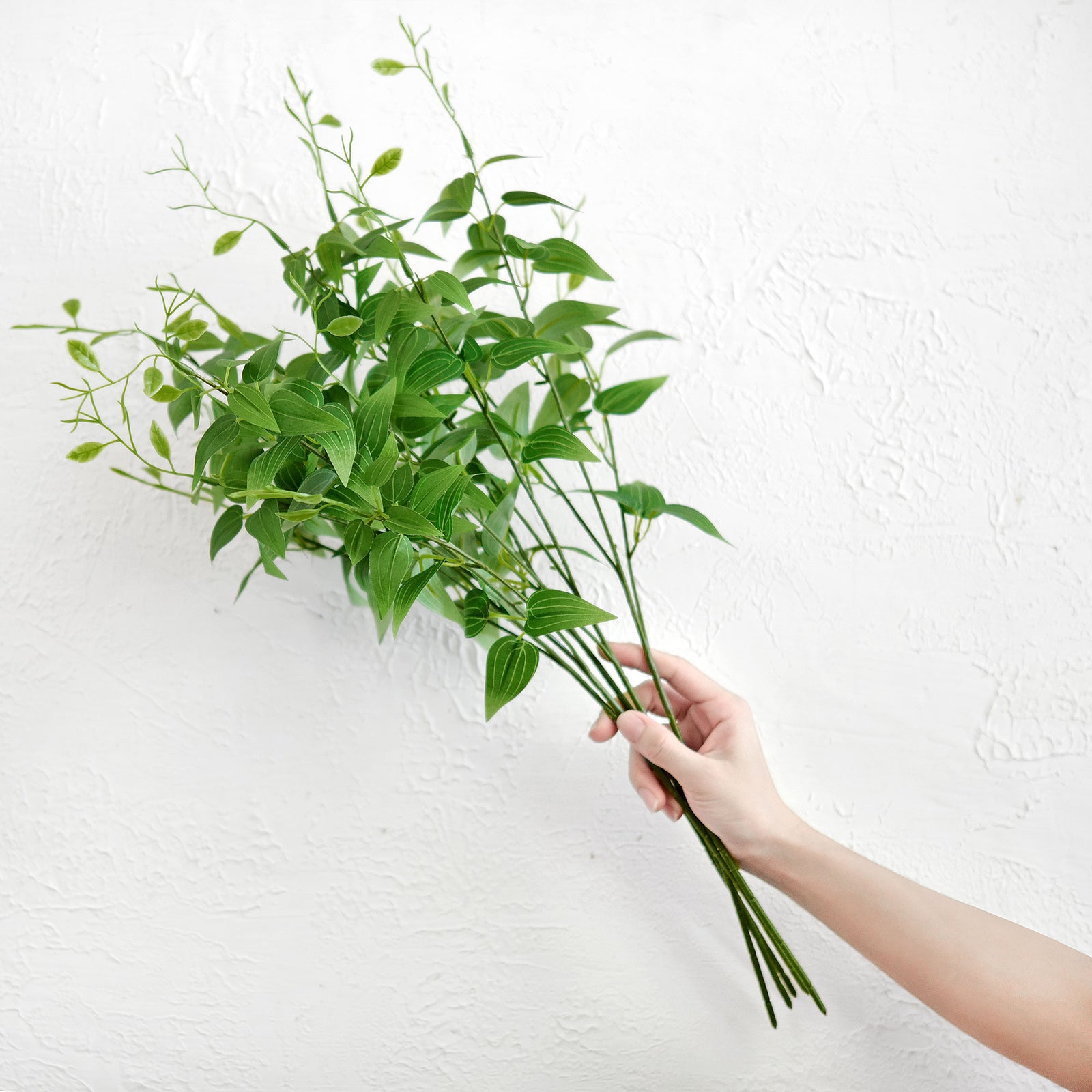 FiveSeasonStuff 6 Bunches of Clematis Leaves for Decorating Bouquets Floral Arrangement Artificial Greenery Fillers