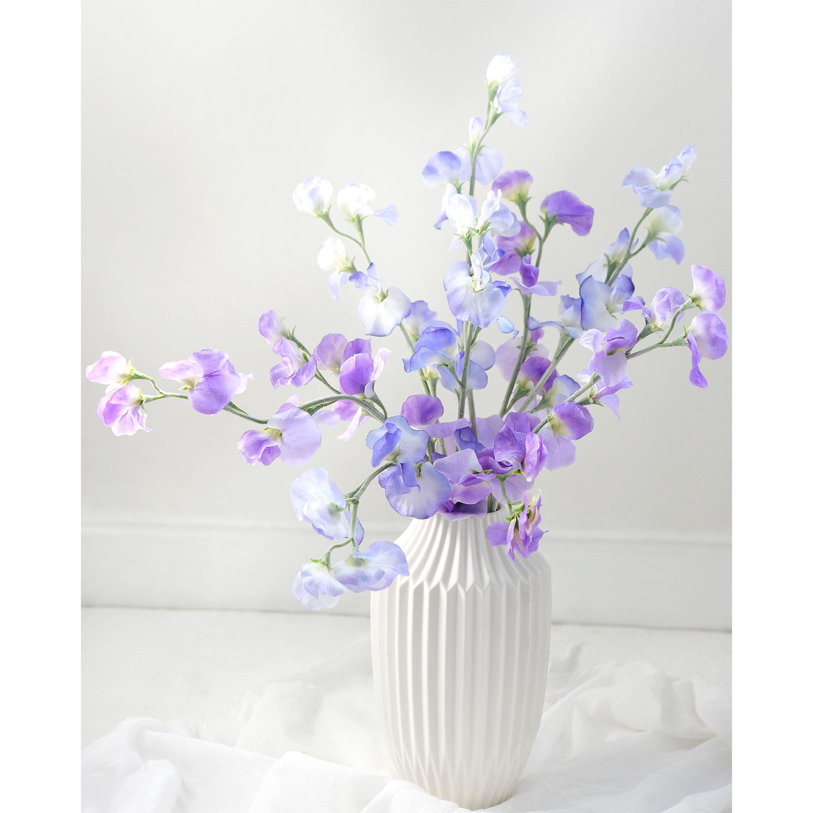 Indigo Purple Sweet Pea Flowers Real Looking Artificial flowers Home Décor 24.8'' (6 Stems) FiveSeasonStuff