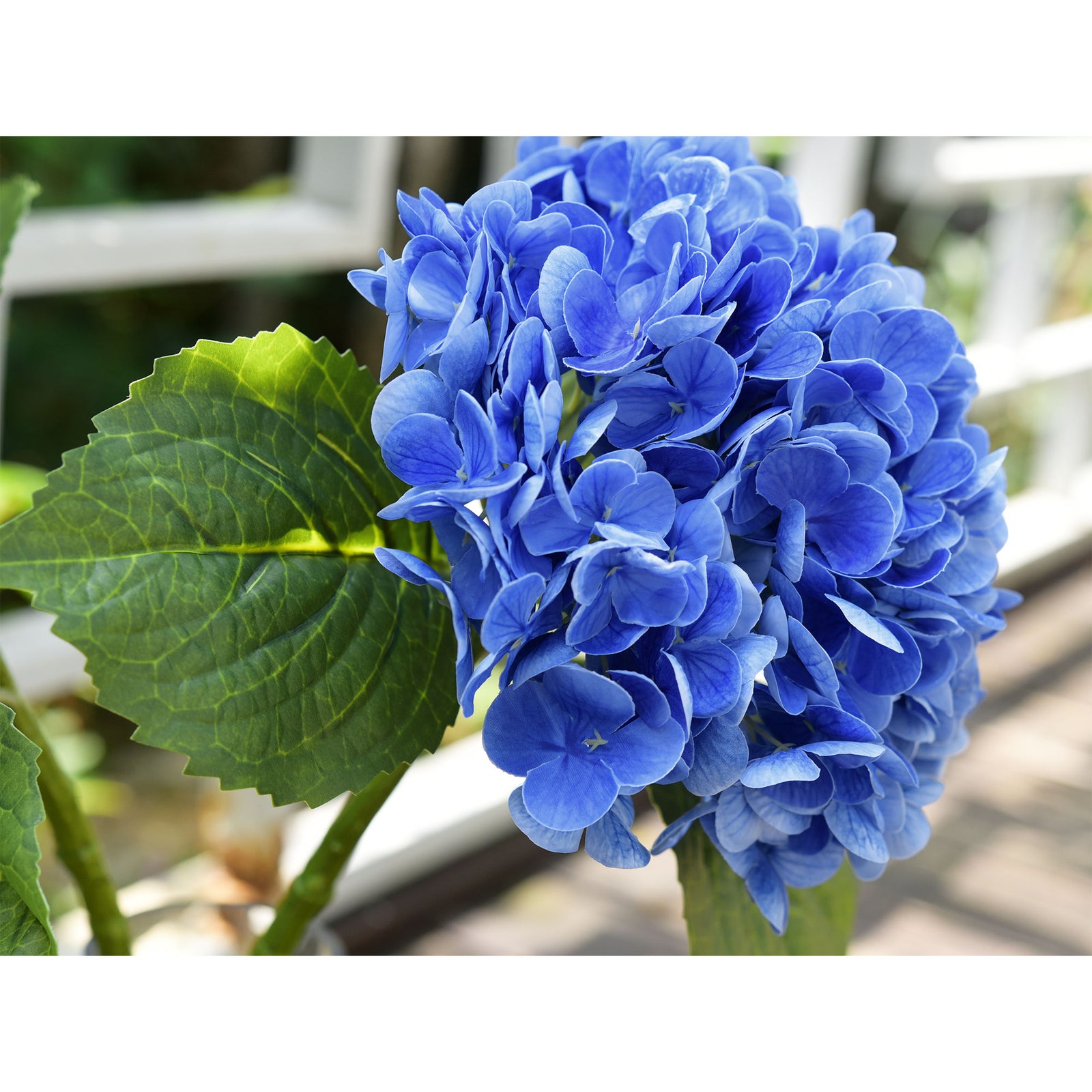 FiveSeasonStuff 2 Stems Real Touch Petals and Leaves Artificial Hydrangea Flowers Long Stem Floral Arrangement | for Wedding Bridal Party Home Décor DIY Floral Decoration (Blue Ocean)