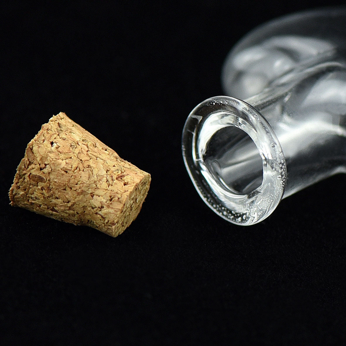20 Pcs Mini Transparent Glass Bottles with Corks (Heart)