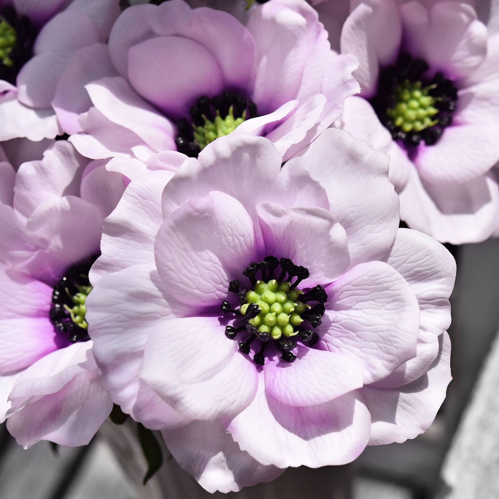9 Long Stems of ‘Real Touch’ (Violet Purple) Artificial Anemone Silk Flowers with Leaves 48cm (18.9 inches)