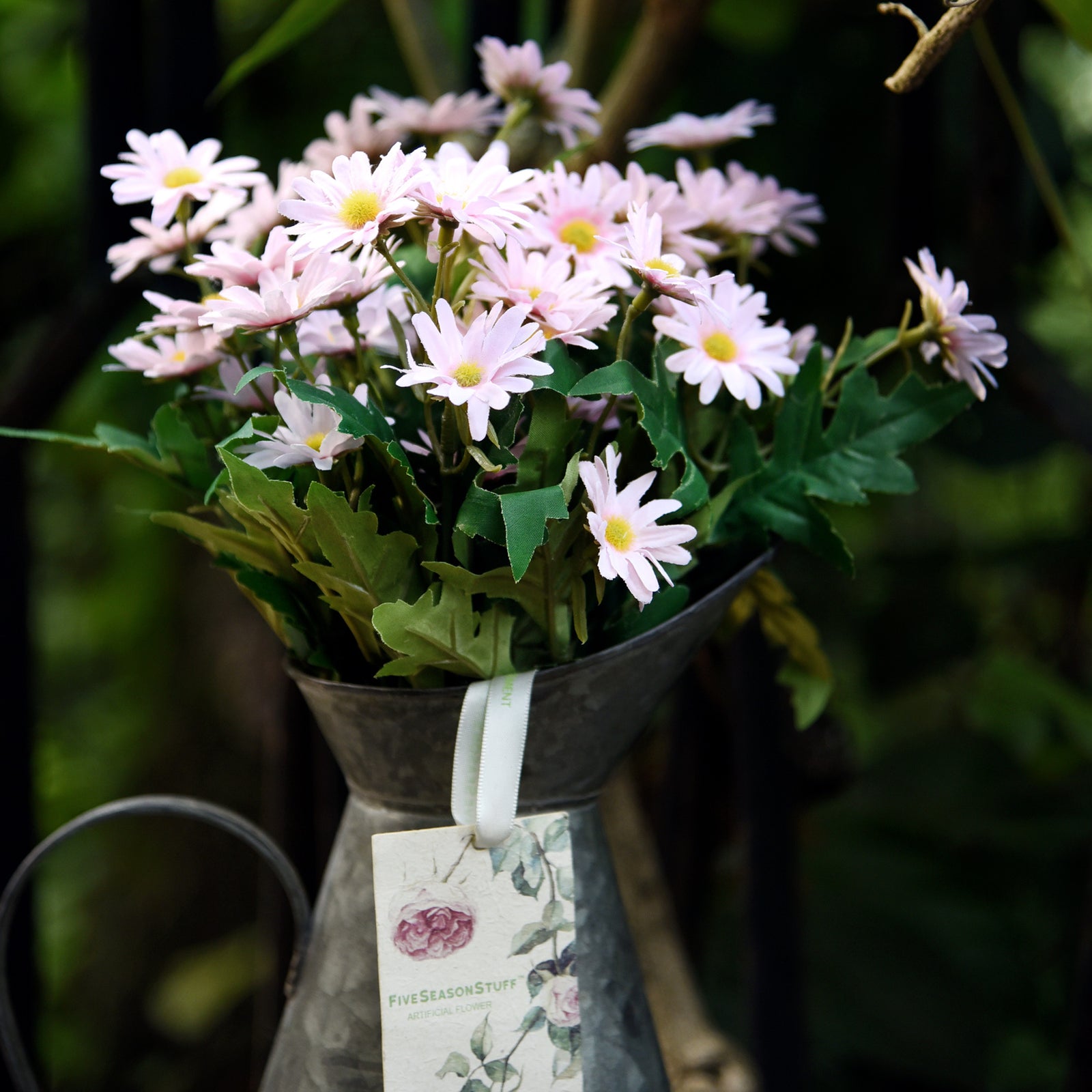 Lemonade Pink artificial daisy bunch product detail showing blooms, leaves and stems.