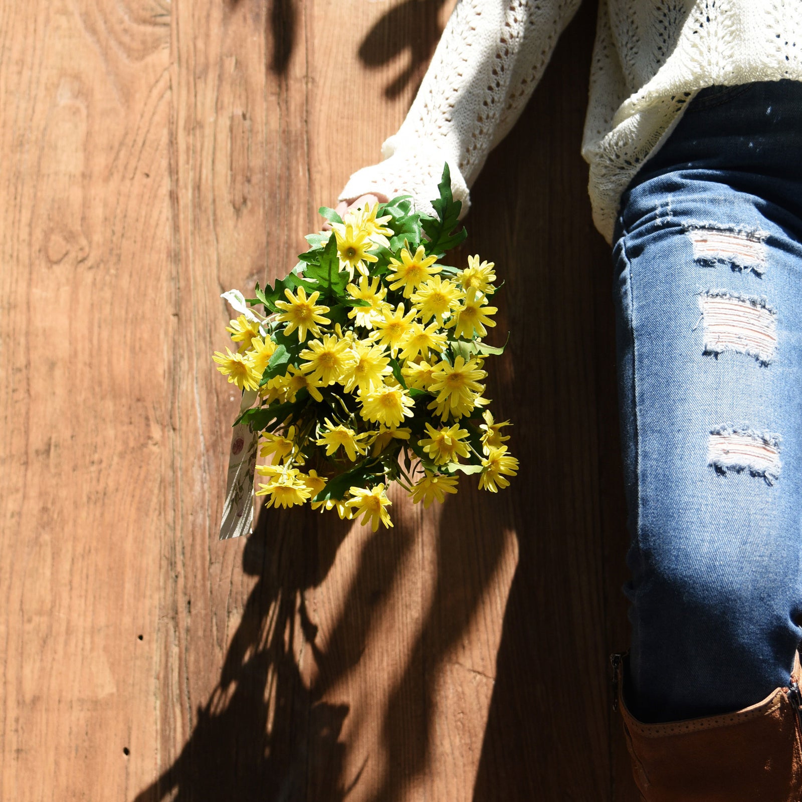 Sunny Yellow artificial daisy flowers shown in an additional product view for floral arrangements.
